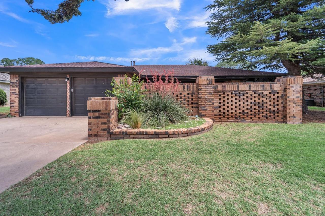 Homestead House - In Shadow Hills Golf Course Division Home 러벅 외부 사진