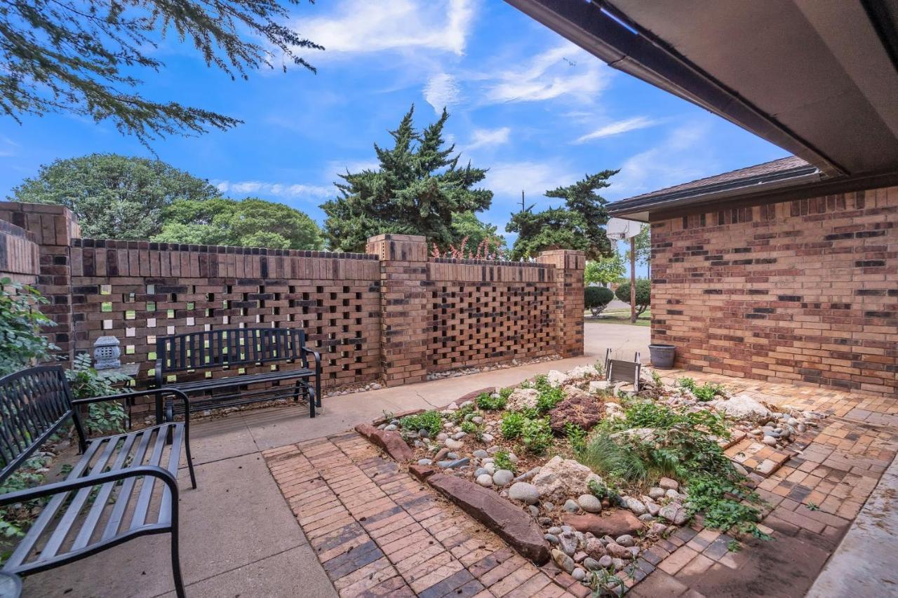 Homestead House - In Shadow Hills Golf Course Division Home 러벅 외부 사진
