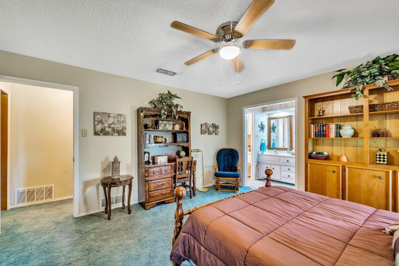 Homestead House - In Shadow Hills Golf Course Division Home 러벅 외부 사진